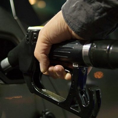 Average Southland Gas Prices Drop Slightly