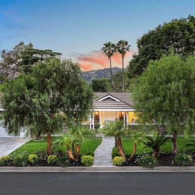 A Beautiful Remodeled Pool Home on a Large Lot Located in La Cañada Flintridge