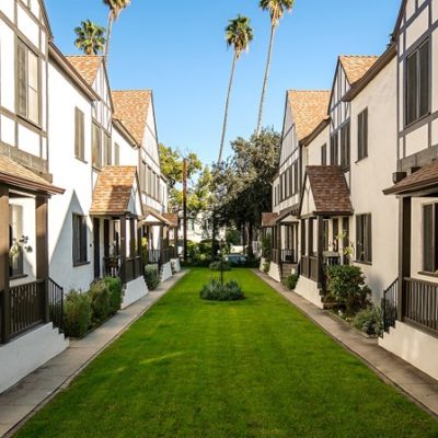 An Absolutely Beautiful Townhouse Located in the Heart of Pasadena