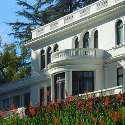 Take a Guided Virtual Tour of Pasadena’s Fenyes Mansion