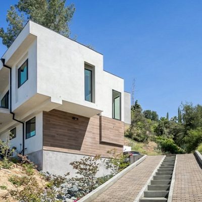 Stunning Brand New 5-Bedroom Home Located on New York Drive, Pasadena