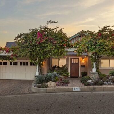 Early 60s Hillside Retreat Located on North Hermosa Avenue in Sierra Madre