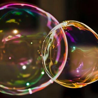 Dive into the Bubble Universe: Bubble-Ology 101 Unleashes the Science and Fun of Bubbles
