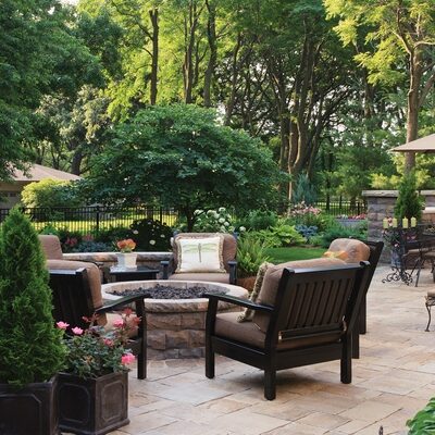 5 Must-Haves for Outdoor Entertaining
