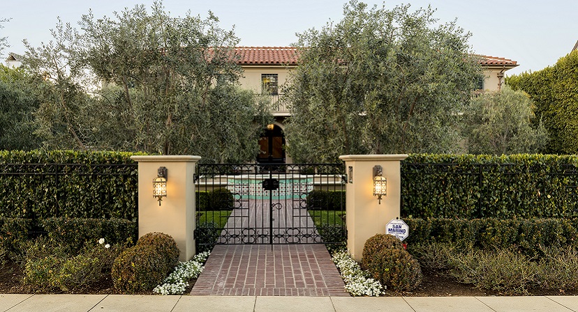 A Sophisticated Single-Story Ranch Style Home Located in La Canada